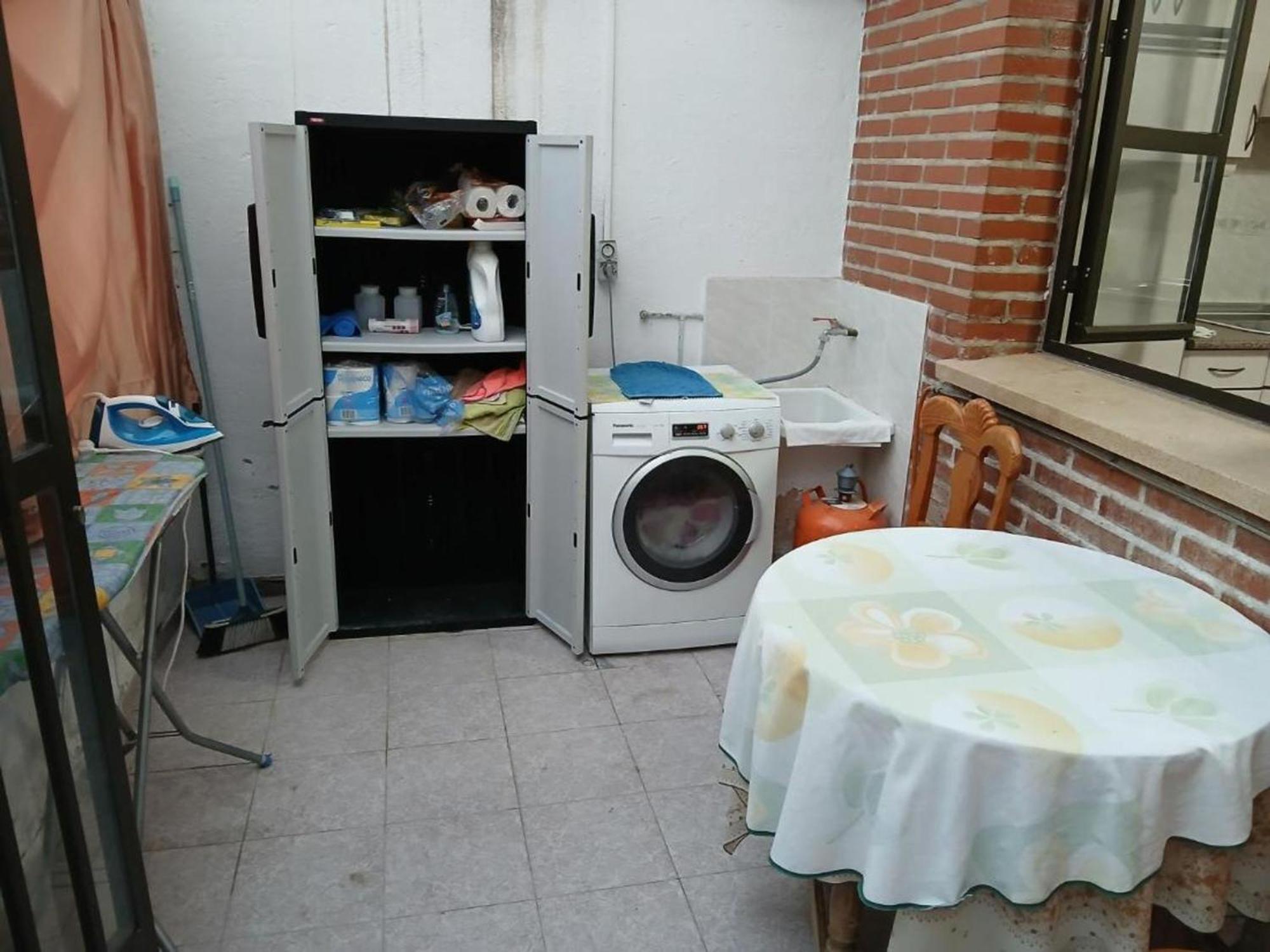 Pensión In Guest - Cuarto Privado Doble En *